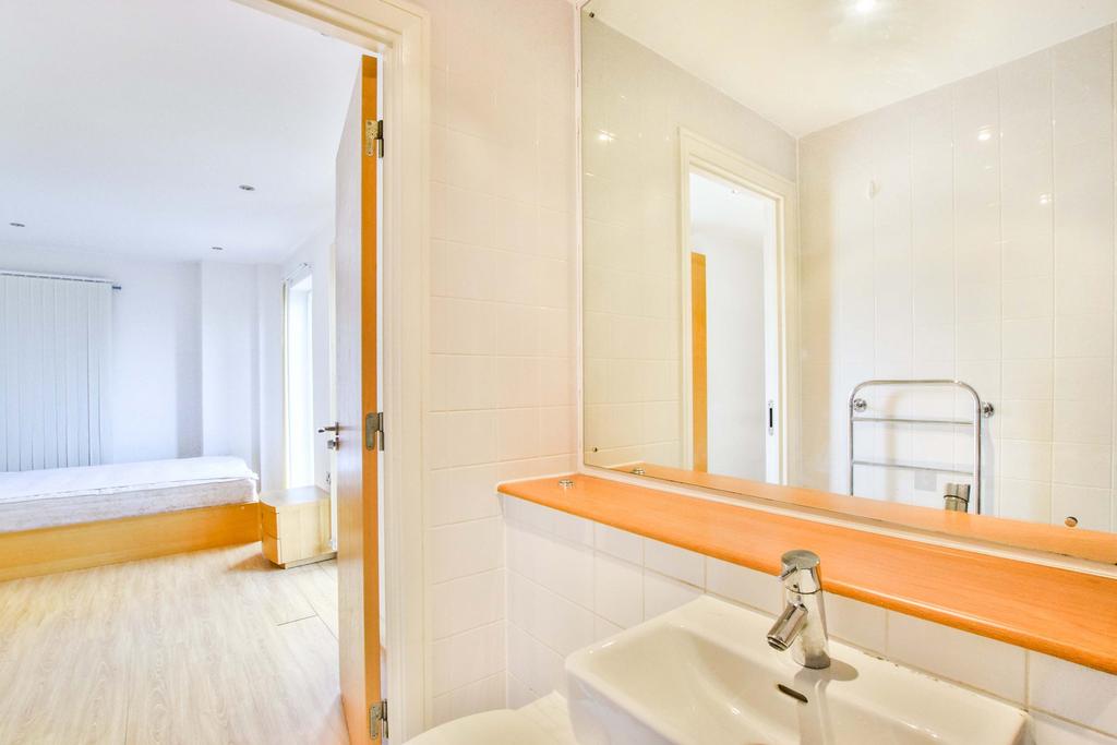 En Suite 2