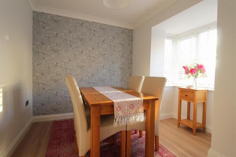 4 bedroom detached house for sale, Stangate Drive, Iwade, Sittingbourne