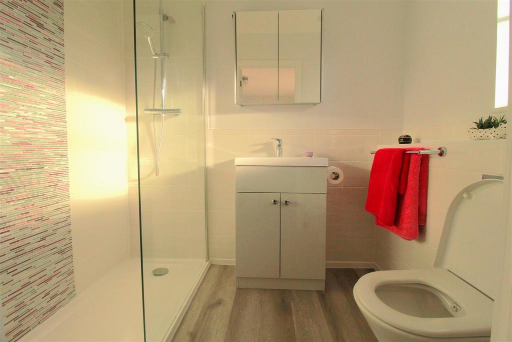 Ensuite