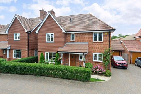 4 bedroom detached house for sale, Exmoor Drive, Cranleigh, GU6