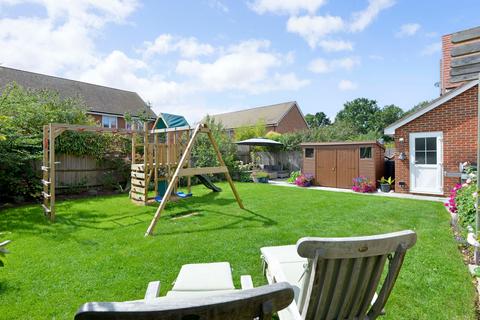 4 bedroom detached house for sale, Exmoor Drive, Cranleigh, GU6