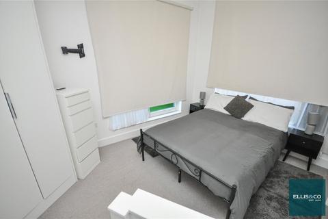 2 bedroom apartment for sale, Edgewood Mews, Finchley, N3