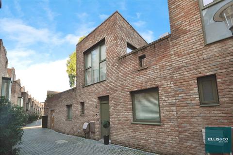 Edgewood Mews, Finchley, N3