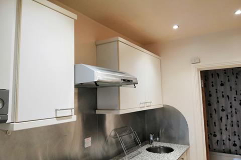 Studio to rent, Copperfield Street, Southwark, London