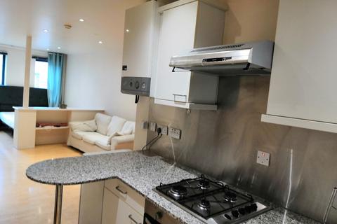 Studio to rent, Copperfield Street, Southwark, London