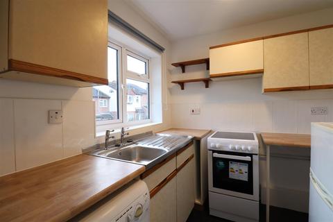 Studio to rent, Black Prince Avenue, Coventry CV3