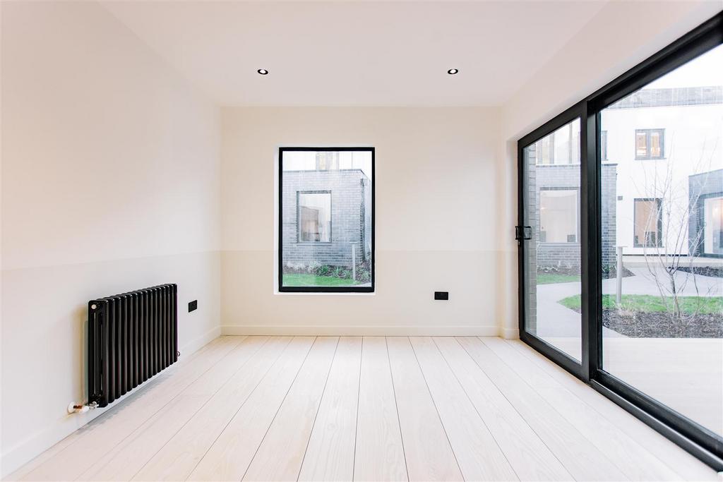 MB number 13 fonthill mews 24.jpg