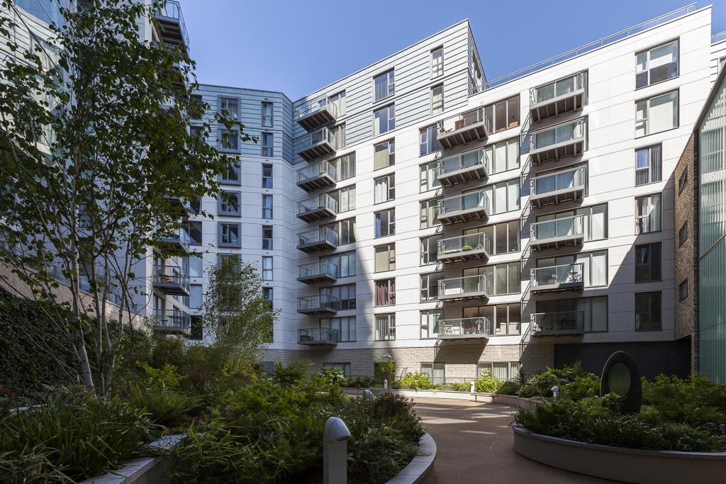 Courtyard Apartme...