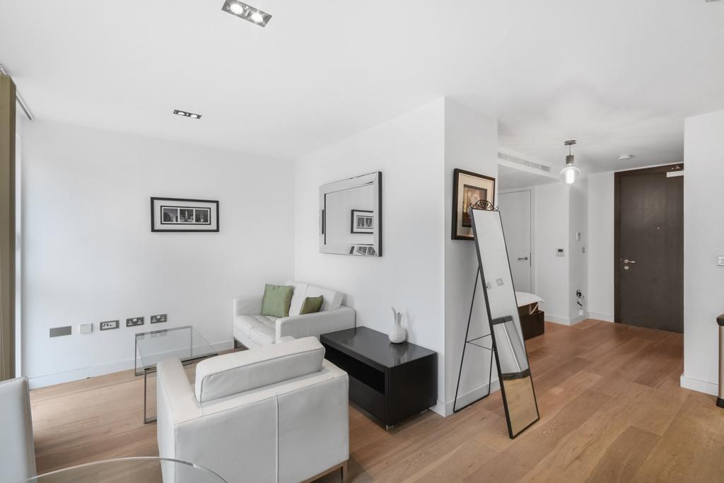 Courtyard Apartme...