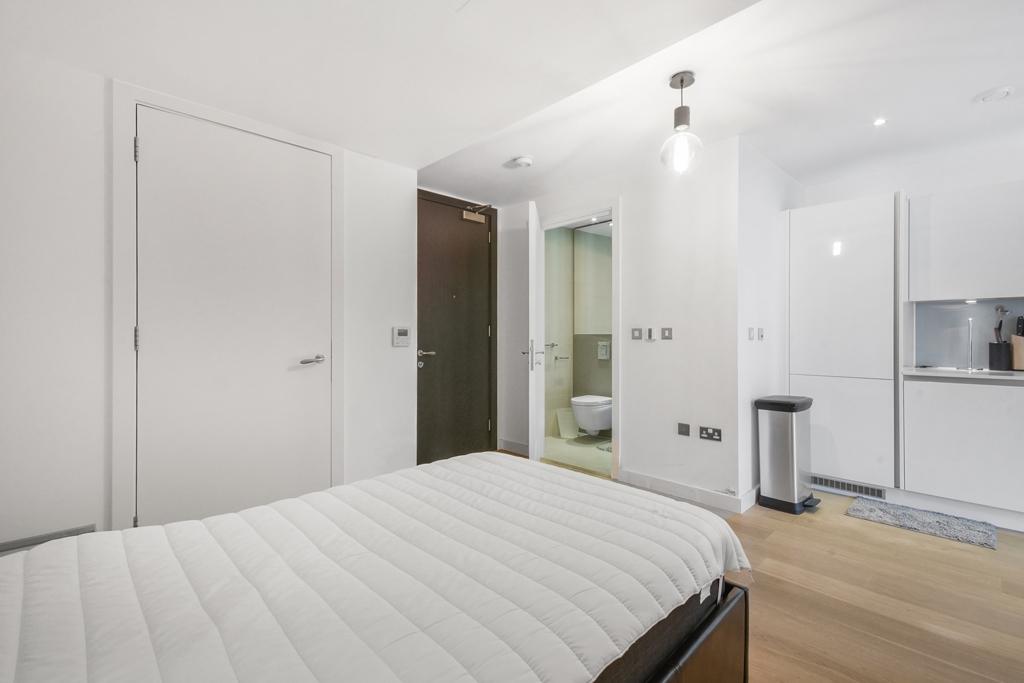 Courtyard Apartme...