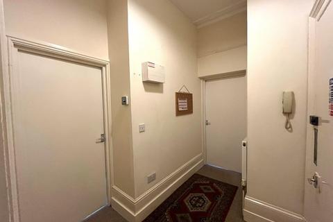 2 bedroom apartment to rent, Falmouth