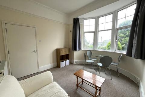 2 bedroom apartment to rent, Falmouth