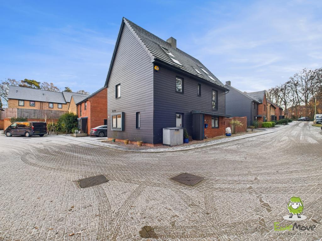 Ewe Move Estate Agents Basingstoke - Fairway Road