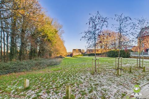 5 bedroom detached house for sale, FAIRWAY ROAD, BASINGSTOKE, RG24