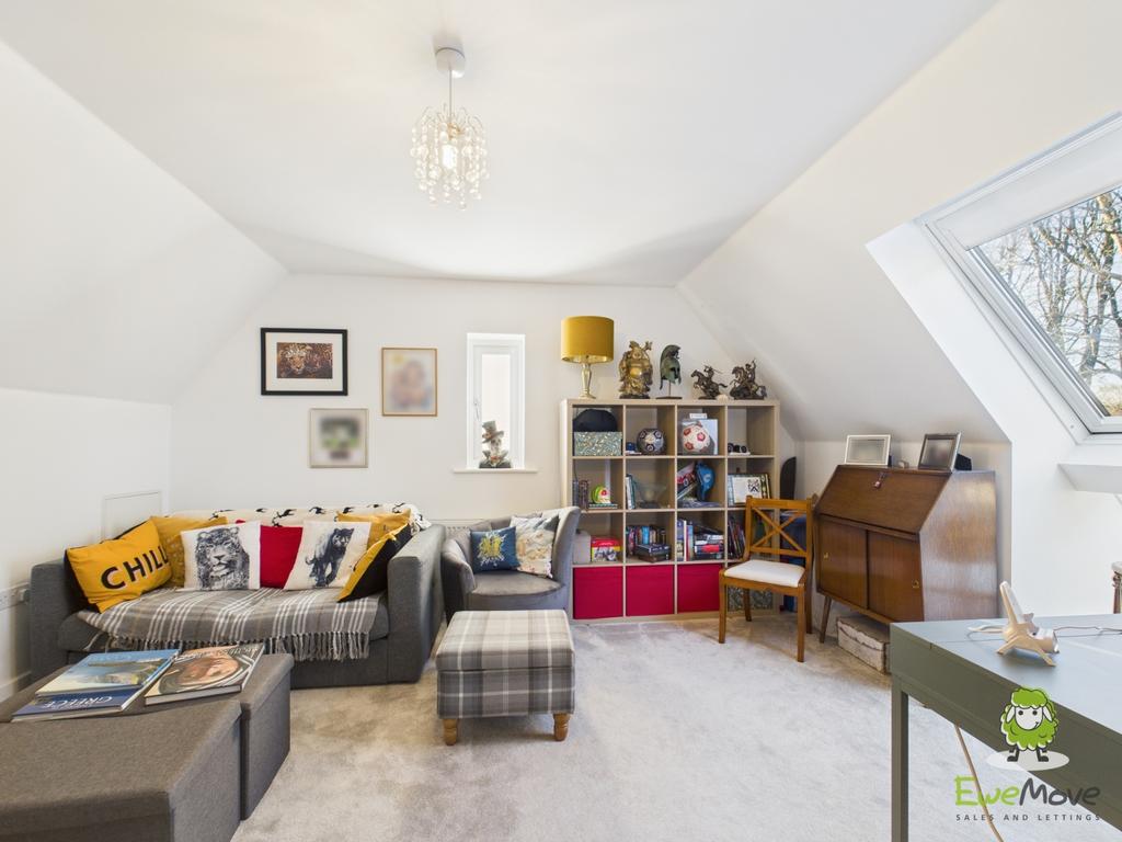 Ewe Move Estate Agents Basingstoke - Fairway Road