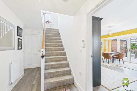 5 bedroom detached house for sale, FAIRWAY ROAD, BASINGSTOKE, RG24