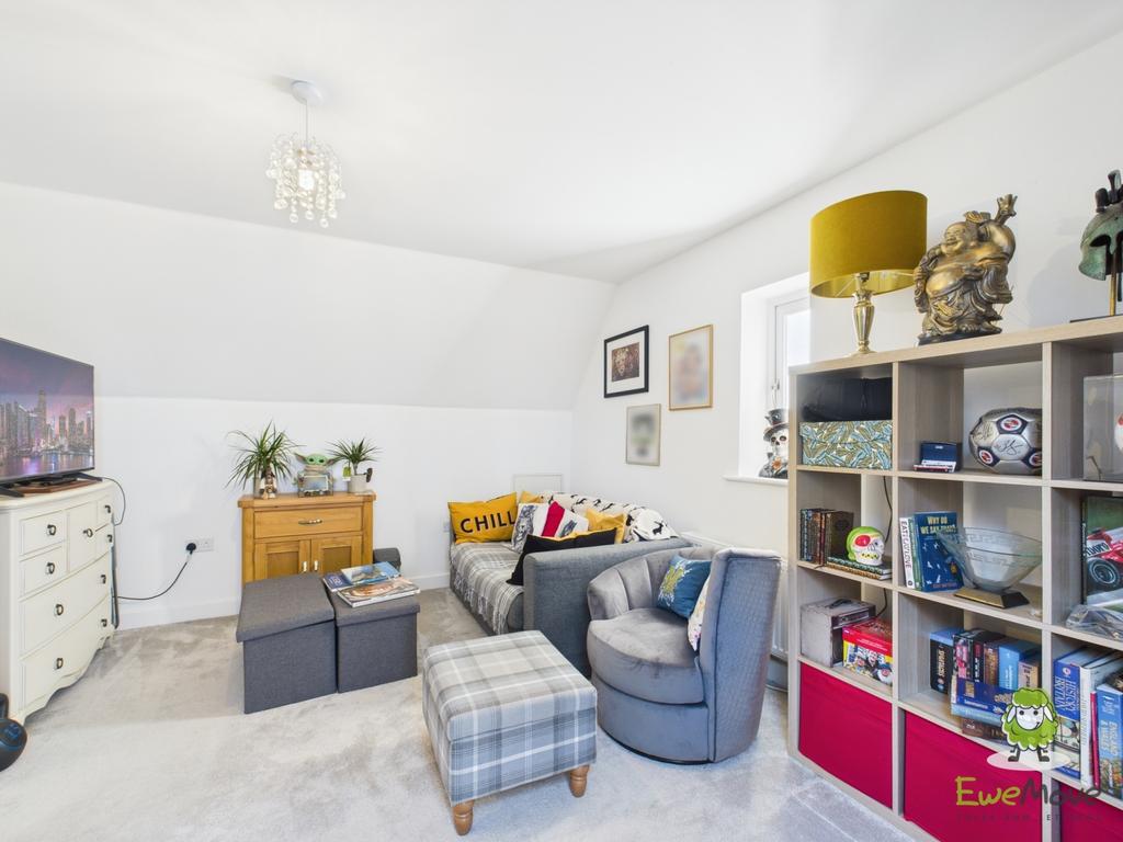 Ewe Move Estate Agents Basingstoke - Fairway Road