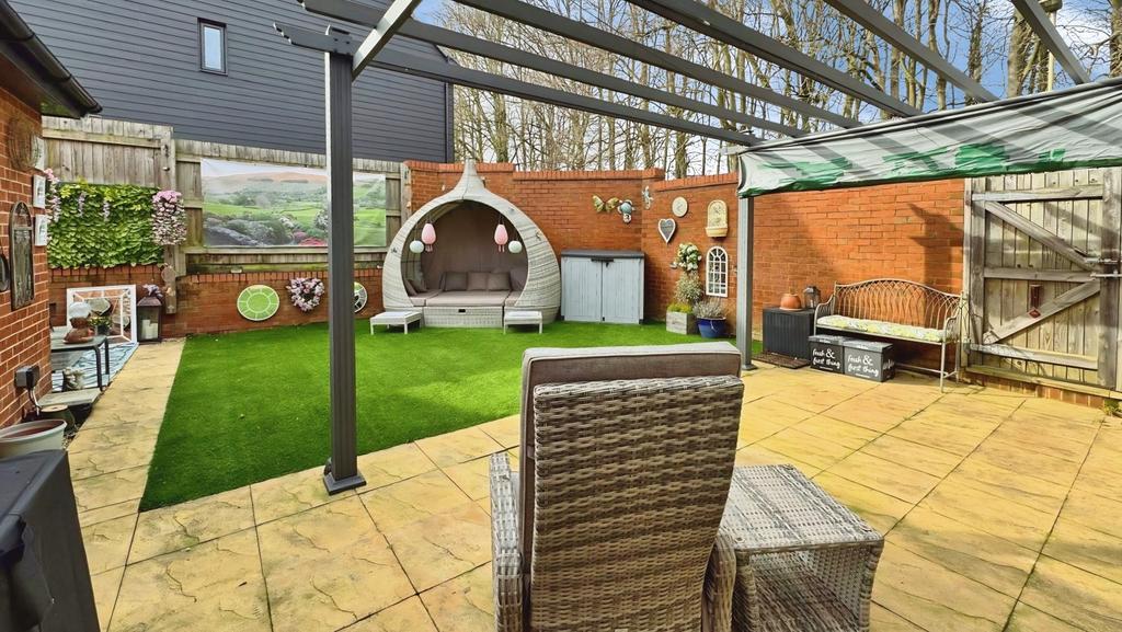 Ewe Move Estate Agents Basingstoke - Fairway Road