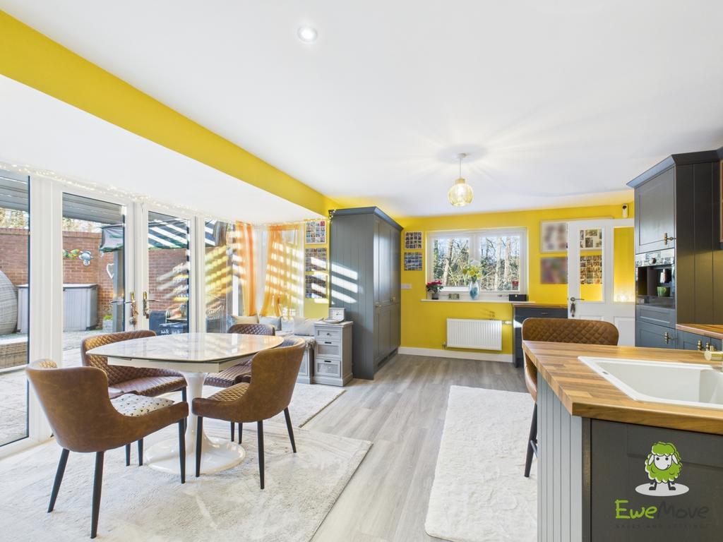 Ewe Move Estate Agents Basingstoke - Fairway Road