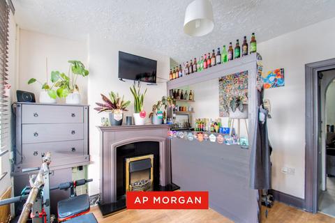 2 bedroom terraced house for sale, Jews Lane, Upper Gornal, Dudley, West Midlands, DY3
