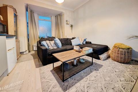 undefined, Southampton SO15