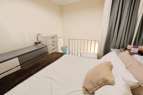 undefined, Southampton SO15