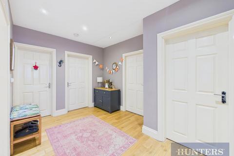 3 bedroom flat for sale, Craven Street, Scarborough