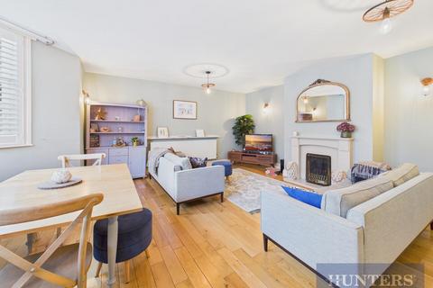 3 bedroom flat for sale, Craven Street, Scarborough