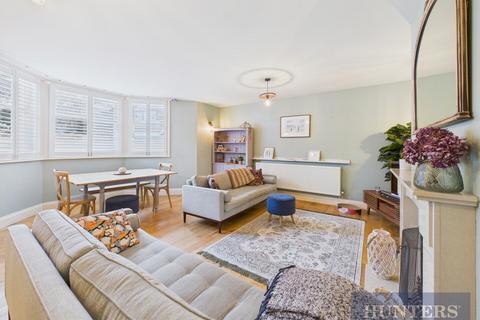 3 bedroom flat for sale, Craven Street, Scarborough