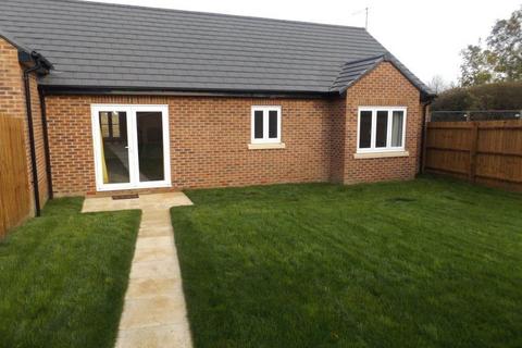 2 bedroom bungalow to rent, Harvest Road, Market Harborough