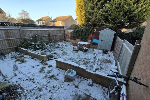 3 bedroom terraced house to rent, Gedling Close, Northampton NN3