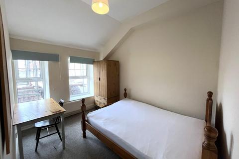 2 bedroom apartment to rent, Falmouth