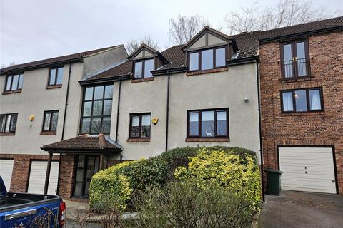 2 bedroom flat to rent, Ridgewood Close, Shipley BD17
