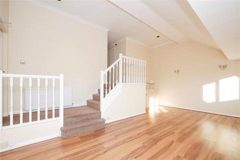 2 bedroom flat to rent, Ridgewood Close, Shipley BD17