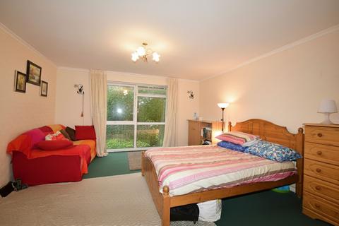 1 bedroom apartment for sale, Sycamore Close, Northolt UB5