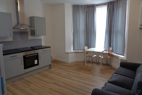 1 bedroom flat to rent, Newport Road, Roath, Cardiff, CF24