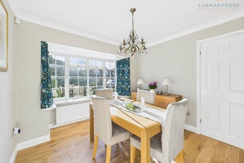 4 bedroom detached house for sale, Home Park, Mollington, CH1