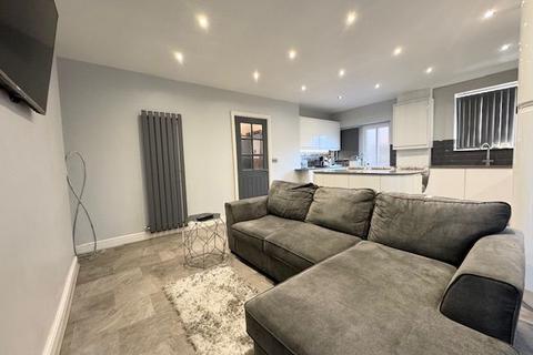 4 bedroom end of terrace house for sale, Greenwood Road, Close To Wythenshawe Hospital/Town Centre, Manchester