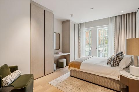 3 bedroom flat to rent, Basil Street, London, SW3