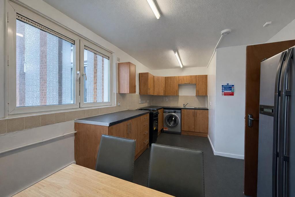 Kitchen 2 .png