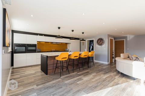 4 bedroom detached house for sale, Mendip Crescent, Bury, Greater Manchester, BL8 1QZ