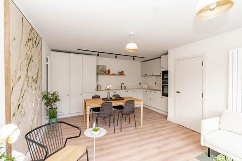 3 bedroom flat to rent, Eyre Place, New Town, Edinburgh