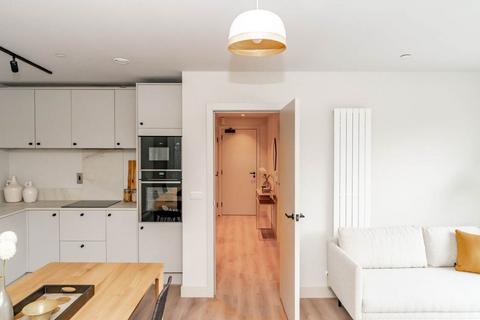3 bedroom flat to rent, Eyre Place, New Town, Edinburgh