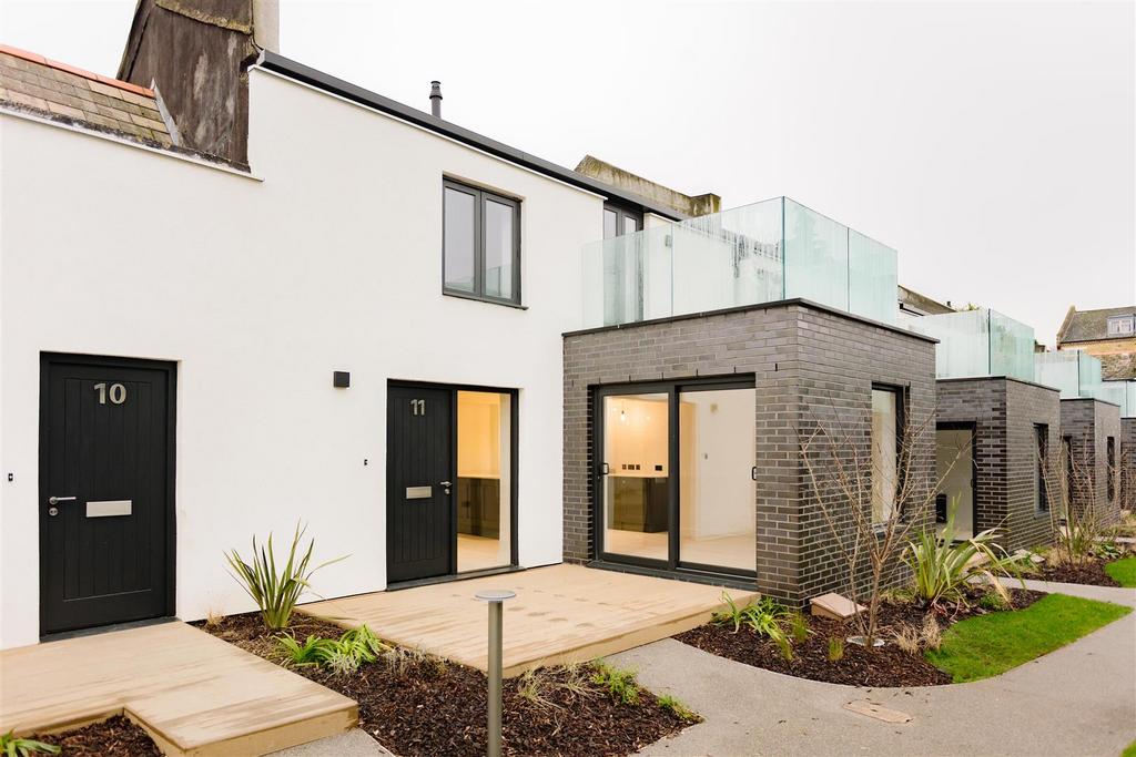 MB number 11 fonthill mews 02.jpg