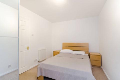 3 bedroom flat to rent, Maple Road, Surbiton, KT6