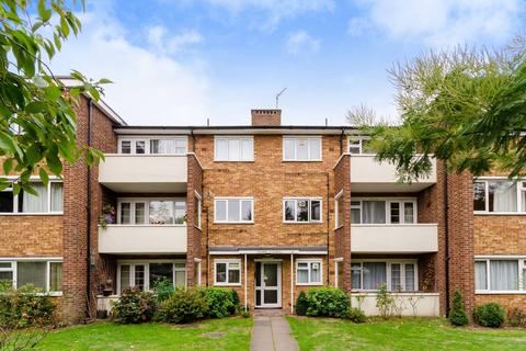 3 bedroom flat to rent, Maple Road, Surbiton, KT6