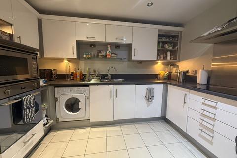2 bedroom apartment to rent, 100 Kingsway, London, N12