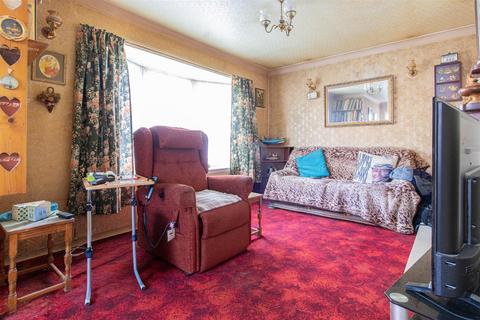 2 bedroom detached bungalow for sale, Railway Approach, Basildon SS15