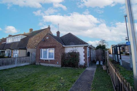 2 bedroom detached bungalow for sale, Railway Approach, Basildon SS15
