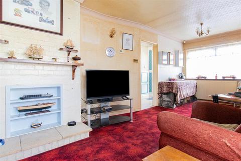 2 bedroom detached bungalow for sale, Railway Approach, Basildon SS15